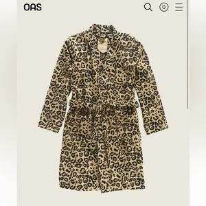 OAS Cheetah Bathrobe